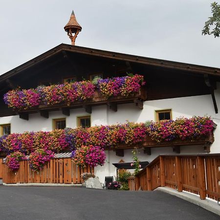 Pension Kirchbrugger Telfes im Stubai Buitenkant foto