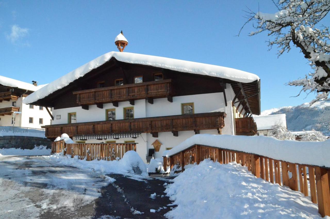 Pension Kirchbrugger Telfes im Stubai Buitenkant foto