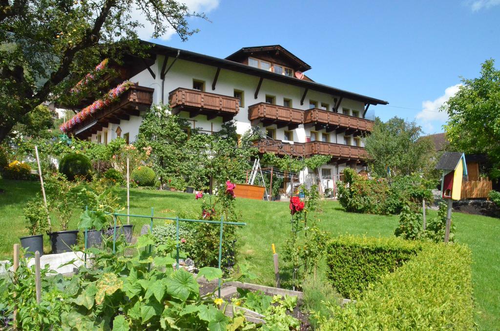 Pension Kirchbrugger Telfes im Stubai Buitenkant foto